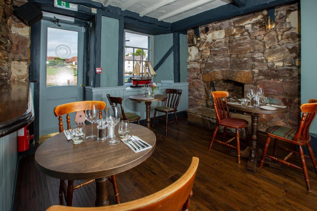 The Crusoe Hotel Lower Largo Exterior photo